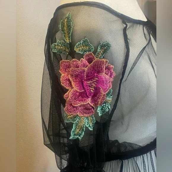 NWOT Potter’s Pot Black Sheer Mesh Dress with Flower Appliqués Size Small - Picture 5 of 13